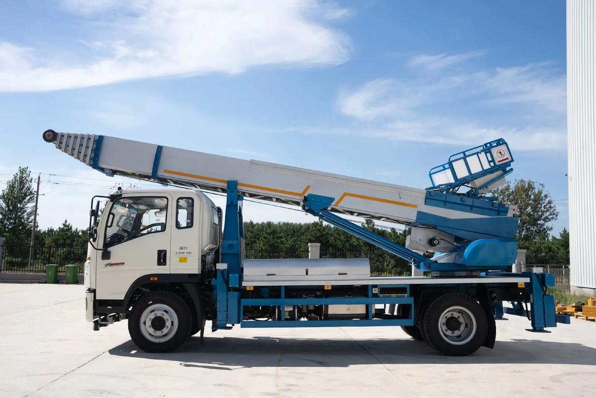 龙河镇云梯上料车租赁费用